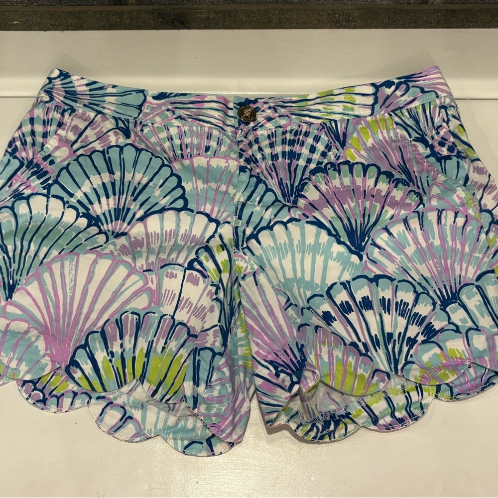 Lilly Pulitzer buttercups. Size 8. Oh Shello.